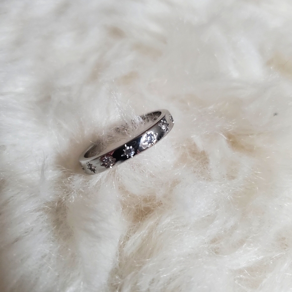 Ring - Picture 1 of 3